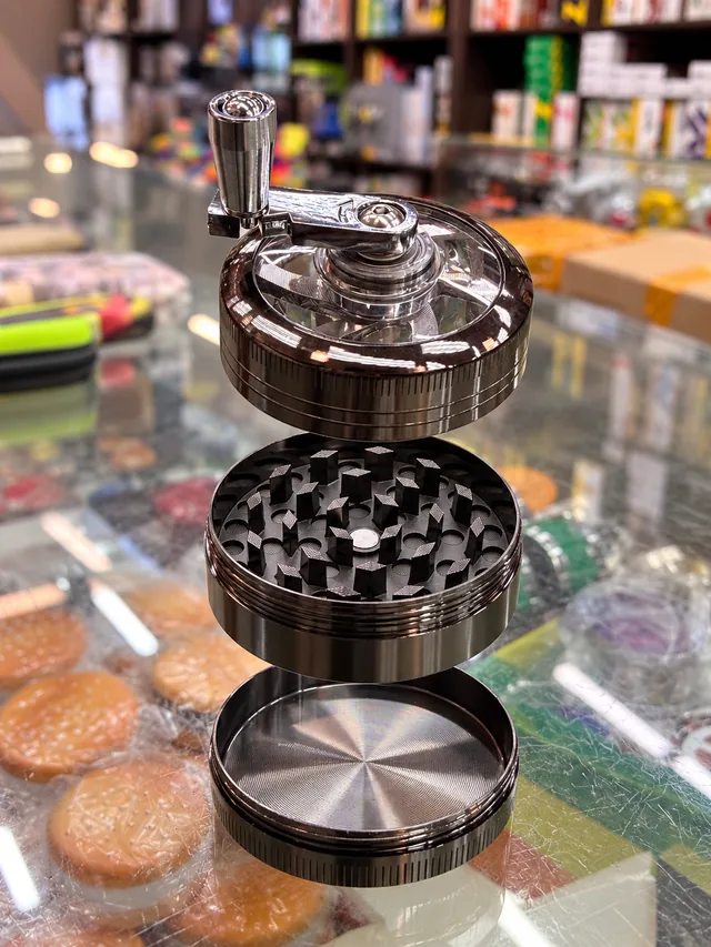 Dichavador de metal com manivela